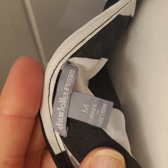 Charlotte Russe women's flowing tank blouse cropped - Picture 7 of 7